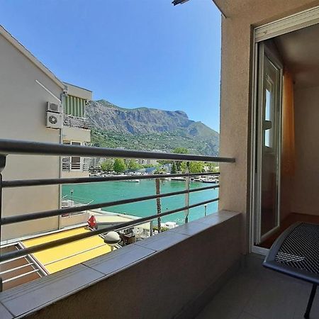 אומיס Apartment Jen מראה חיצוני תמונה