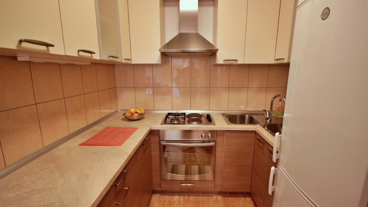אומיס Apartment Jen מראה חיצוני תמונה
